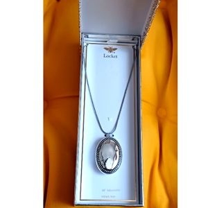 NWT* 38 INCH ADJUSTABLE (Nickel free) CHAIN & LOCKET
